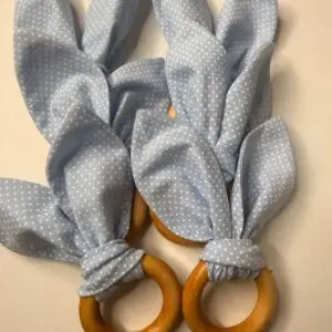 Porta guardanapo orelha de coelho Páscoa | Argola com tecido poá azul | Mesa posta temática